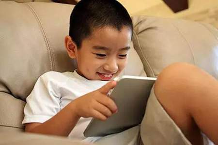 如何看待儿童使用电子产品