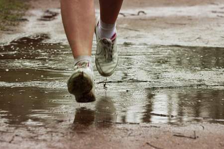 下雨天都还跑步怎么鼓励