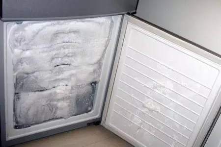 冷藏室结冰怎么处理