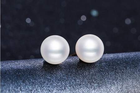 周六福的小珠子是什么材质