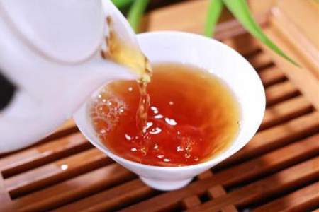 泡茶，红茶用什么温度的水最佳