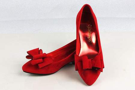 婚鞋什么颜色好看婚鞋不一定必须要红色