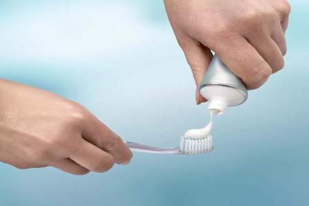 什么牙膏建议长期使用